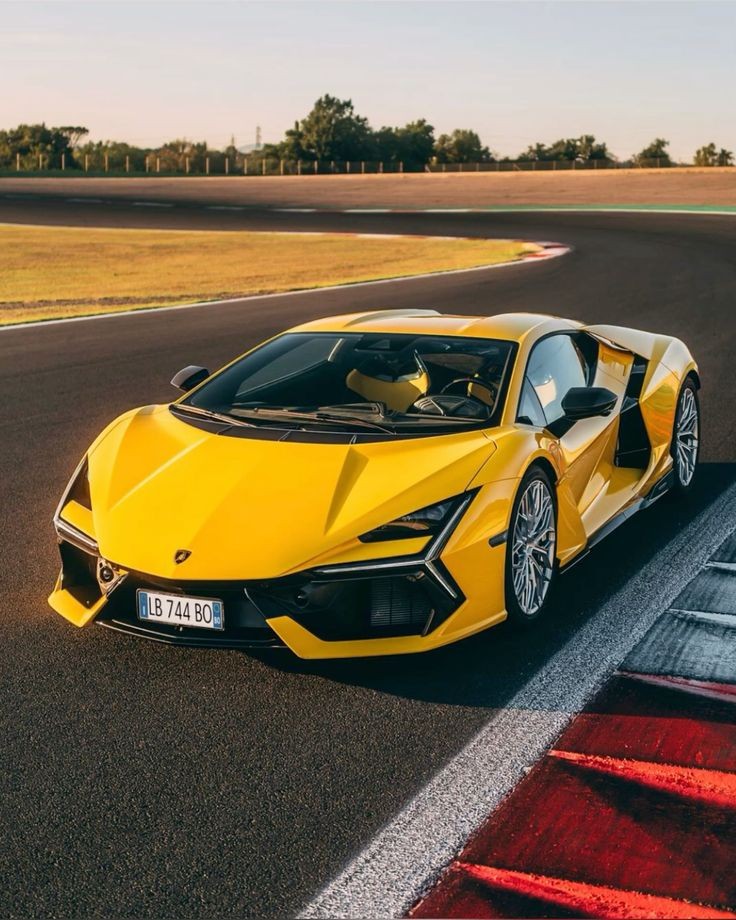 Lamborghini wallpaper 12