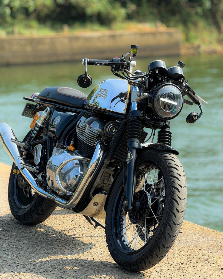 Royal Enfield GT Wallpaper hd 4K 14