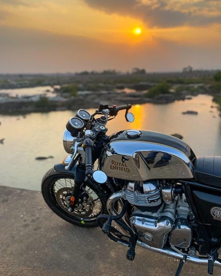 Royal Enfield GT Wallpaper hd 4K 9