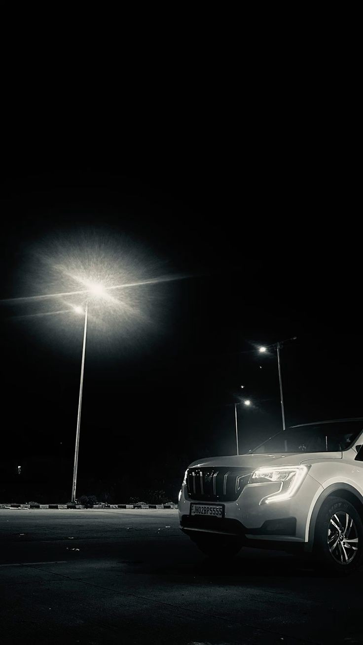 XUV Wallpaper