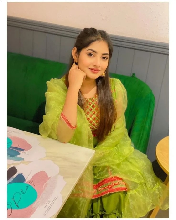 Cute Girl Style Pic Dp