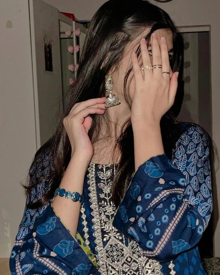 Cute girl dp
