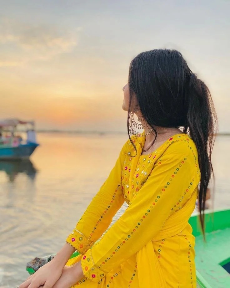 Stylish Girl Cartoon Dp